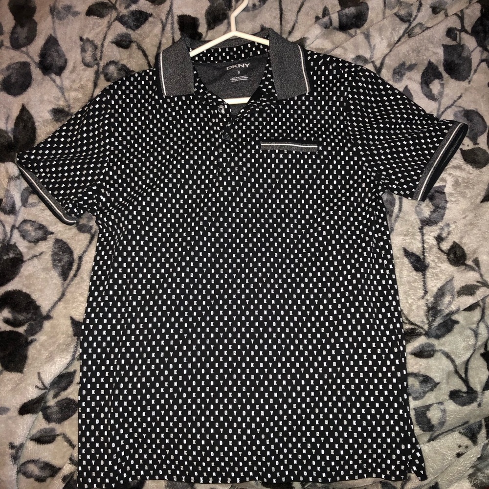 Mens DKNY Small Muscle Fitting Polo